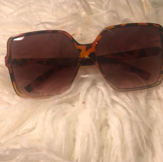 Brown Leopard sunglasses